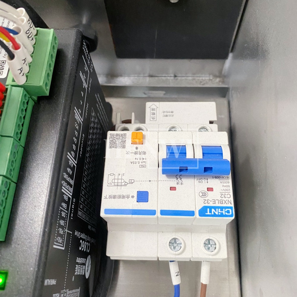 Henwi HWLM-MTF Automatic Mobile Bottle Jar Flat Top / Box Case Sides Labeller Machine Self-Adhesive Sticker Labeling Machine