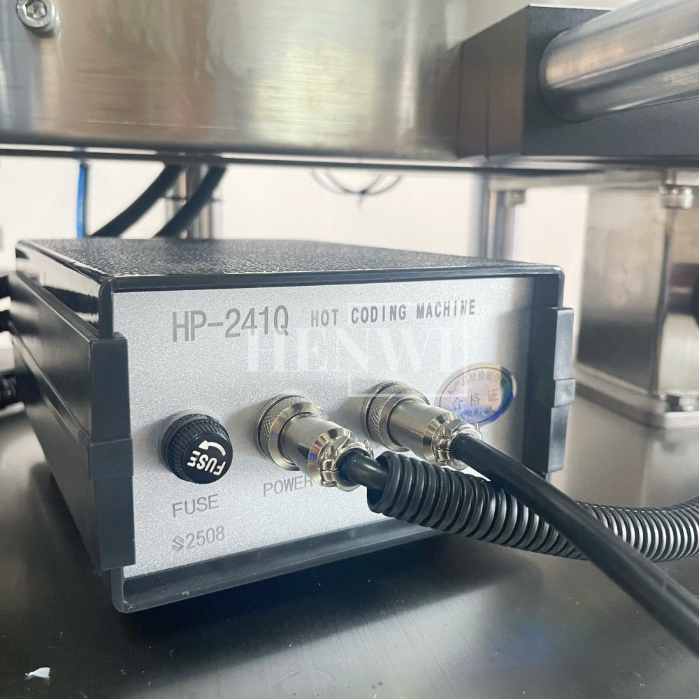 Henwi HWLM-RS 1 Side Automatic Round Bottle & Square Bottle One Side Labeller Machine Self-Adhesive Sticker Labeling Machine