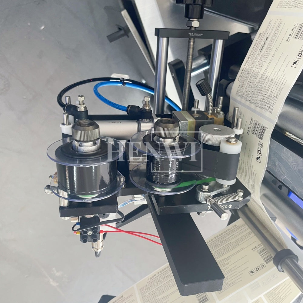 Henwi HWLM-RS 1 Side Automatic Round Bottle & Square Bottle One Side Labeller Machine Self-Adhesive Sticker Labeling Machine