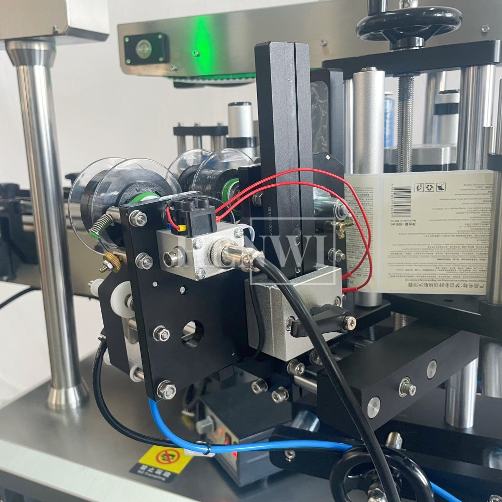 Henwi HWLM-RS 1 Side Automatic Round Bottle & Square Bottle One Side Labeller Machine Self-Adhesive Sticker Labeling Machine