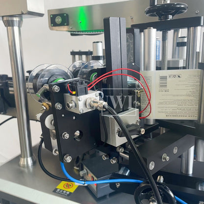 Henwi HWLM-RS 1 Side Automatic Round Bottle & Square Bottle One Side Labeller Machine Self-Adhesive Sticker Labeling Machine
