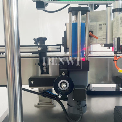 Henwi HWLM-RS 1 Side Automatic Round Bottle & Square Bottle One Side Labeller Machine Self-Adhesive Sticker Labeling Machine