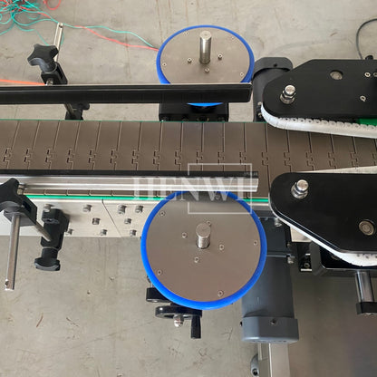 Henwi HWLM-RS Automatic Round Bottle & Square Bottle Double Side Labeller Machine Self-Adhesive Sticker Labeling Machine