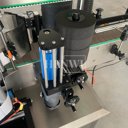 Henwi HWLM-RS Automatic Round Bottle & Square Bottle Double Side Labeller Machine Self-Adhesive Sticker Labeling Machine