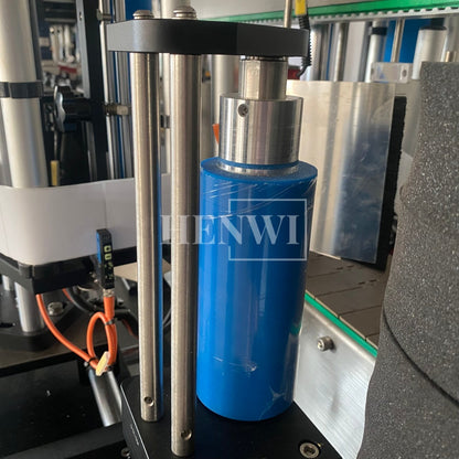 Henwi HWLM-RS Automatic Round Bottle & Square Bottle Double Side Labeller Machine Self-Adhesive Sticker Labeling Machine