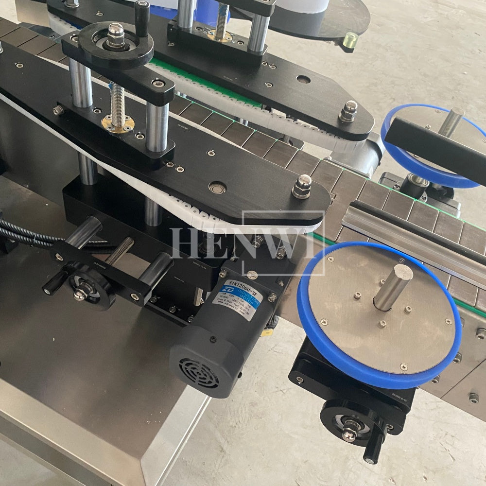 Henwi HWLM-RS Automatic Round Bottle & Square Bottle Double Side Labeller Machine Self-Adhesive Sticker Labeling Machine