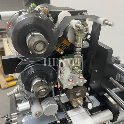 Henwi HWLM-RSTB Automatic Round Bottle & Square Bottle Top & Bottom Double Side Labeller Machine Self-Adhesive Sticker Labeling Machine