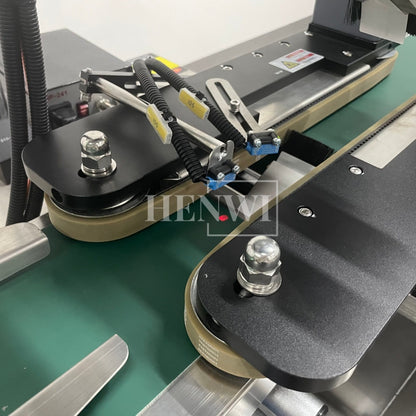 Henwi HWLM-RSTB Automatic Round Bottle & Square Bottle Top & Bottom Double Side Labeller Machine Self-Adhesive Sticker Labeling Machine