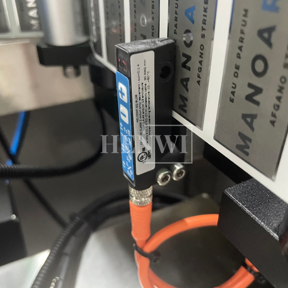 Henwi HWLM-RSTB Automatic Round Bottle & Square Bottle Top & Bottom Double Side Labeller Machine Self-Adhesive Sticker Labeling Machine