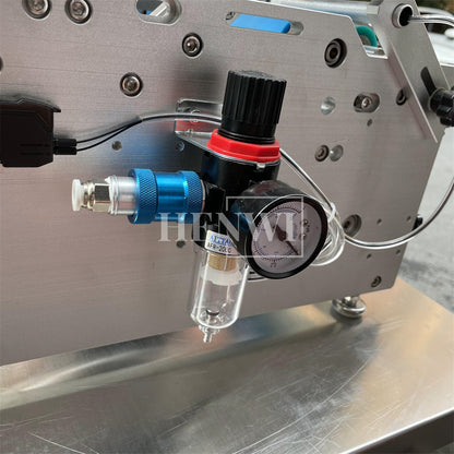 Henwi HWLM-S-HR Semi Auto Horizontal Model Round Bottle Jar Labeller Machine Self-Adhesive Sticker Labeling Machine