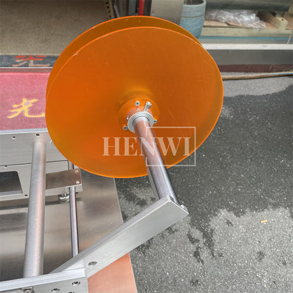 Henwi HWLM-S-HR Semi Auto Horizontal Model Round Bottle Jar Labeller Machine Self-Adhesive Sticker Labeling Machine