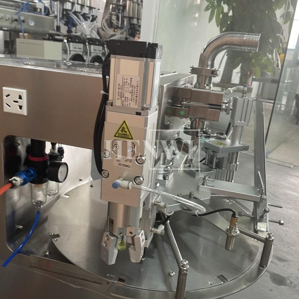 Henwi HWFM-S1 Desktop Semi Auto Spout Sachet Filling Capping Machine 1 Nozzle Spout Pouch Bag One Station Filler Sealer