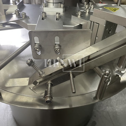 Henwi HWFM-S1 Desktop Semi Auto Spout Sachet Filling Capping Machine 1 Nozzle Spout Pouch Bag One Station Filler Sealer