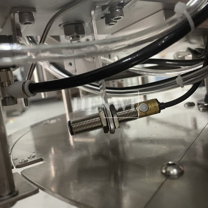 Henwi HWFM-S1 Desktop Semi Auto Spout Sachet Filling Capping Machine 1 Nozzle Spout Pouch Bag One Station Filler Sealer