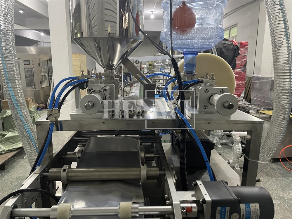 Henwi HWSM-Single Lane 2 in 1 Liquid Sachet Filler Sealer Hair Dye Color Dying Cream Gel Filling Packing Machine