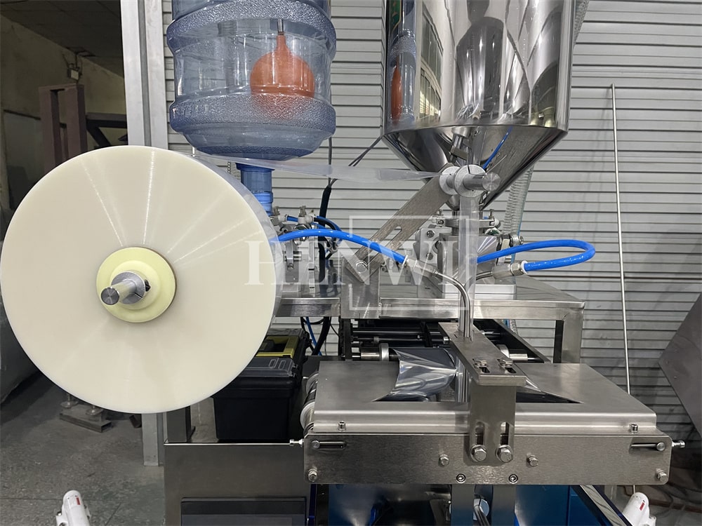 Henwi HWSM-Single Lane 2 in 1 Liquid Sachet Filler Sealer Hair Dye Color Dying Cream Gel Filling Packing Machine