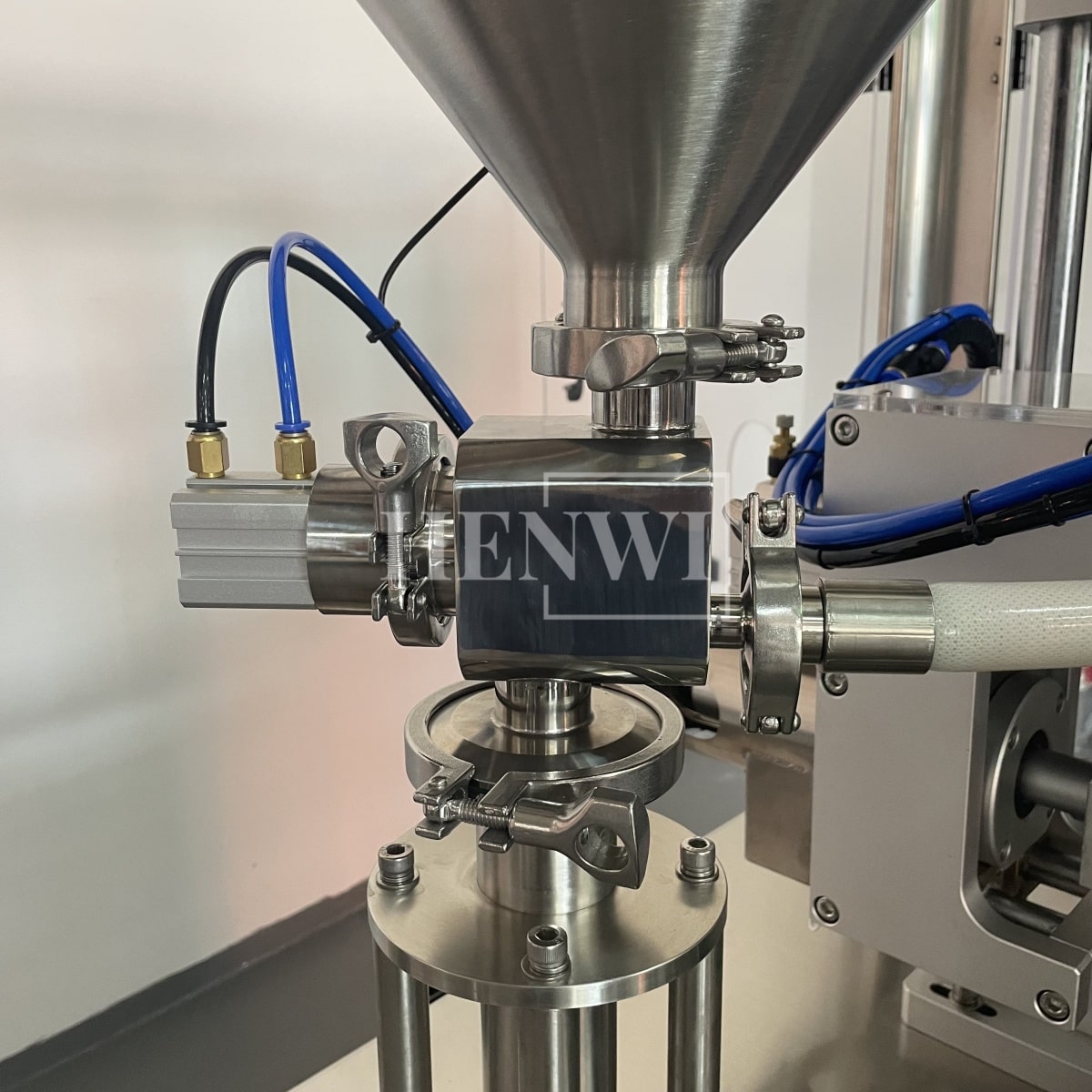 Henwi HWTM-US Automatic Laminated Tube Filling Sealing Machine Composited Tube Filler And Ultrasonic Sealer