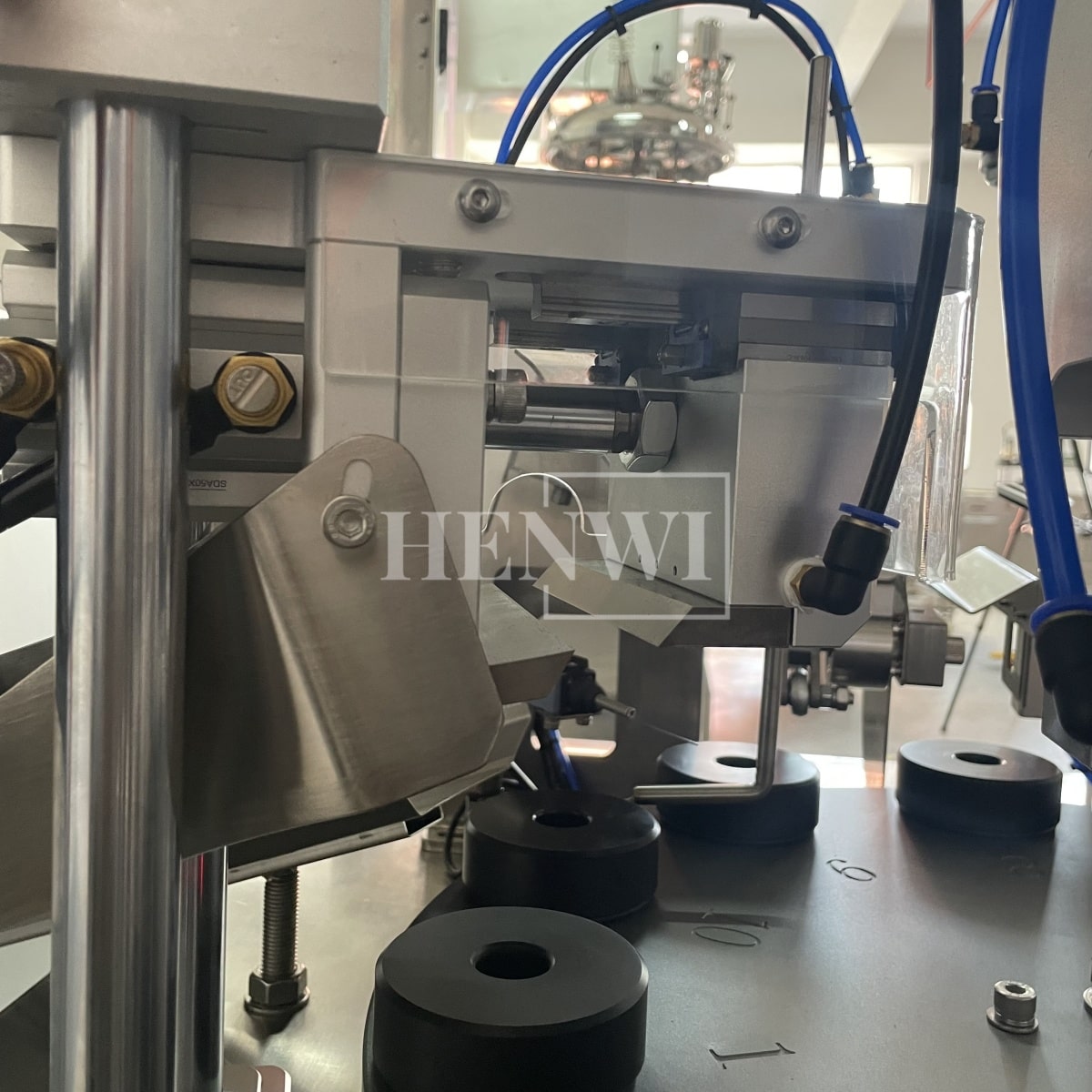 Henwi HWTM-US Automatic Laminated Tube Filling Sealing Machine Composited Tube Filler And Ultrasonic Sealer