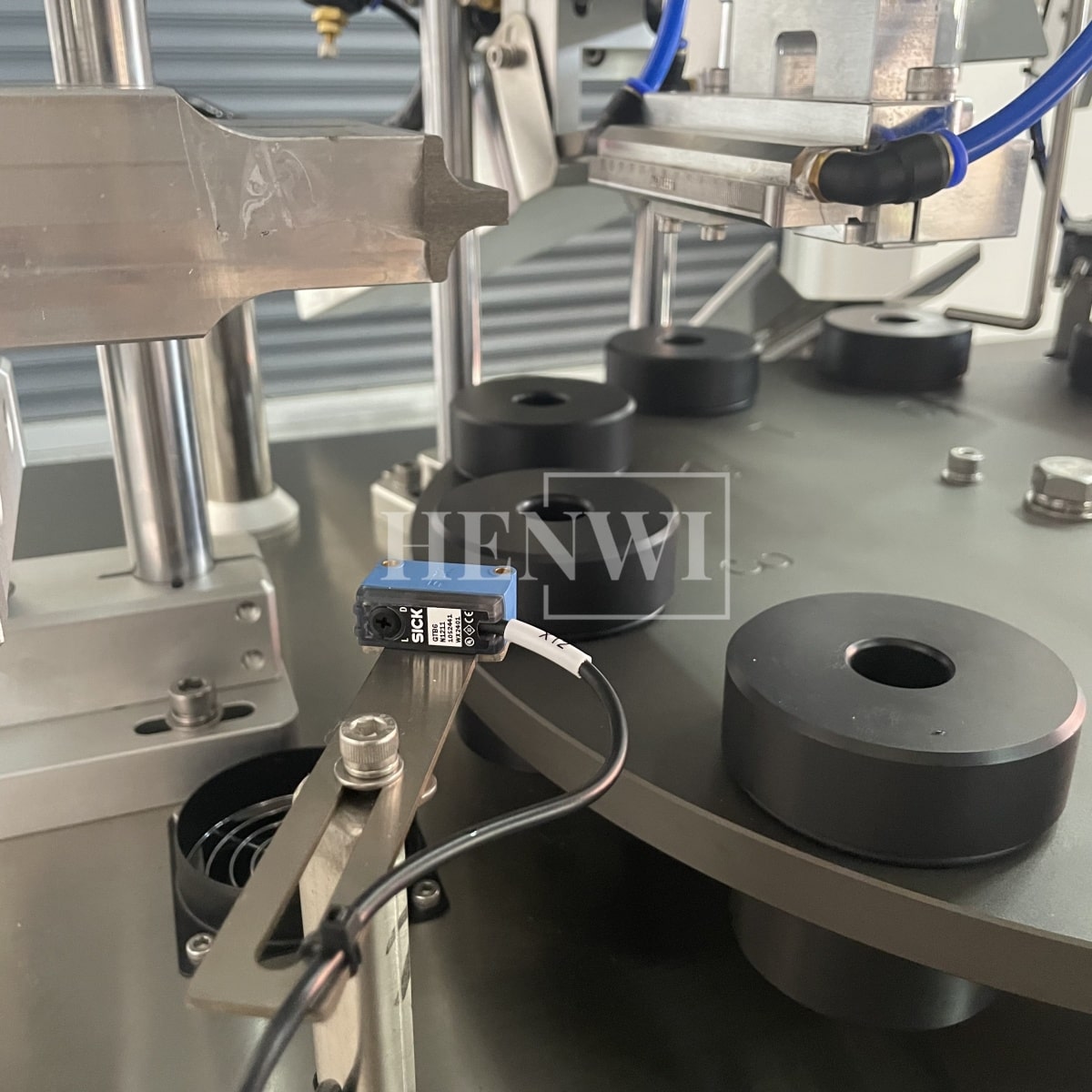 Henwi HWTM-US Automatic Laminated Tube Filling Sealing Machine Composited Tube Filler And Ultrasonic Sealer