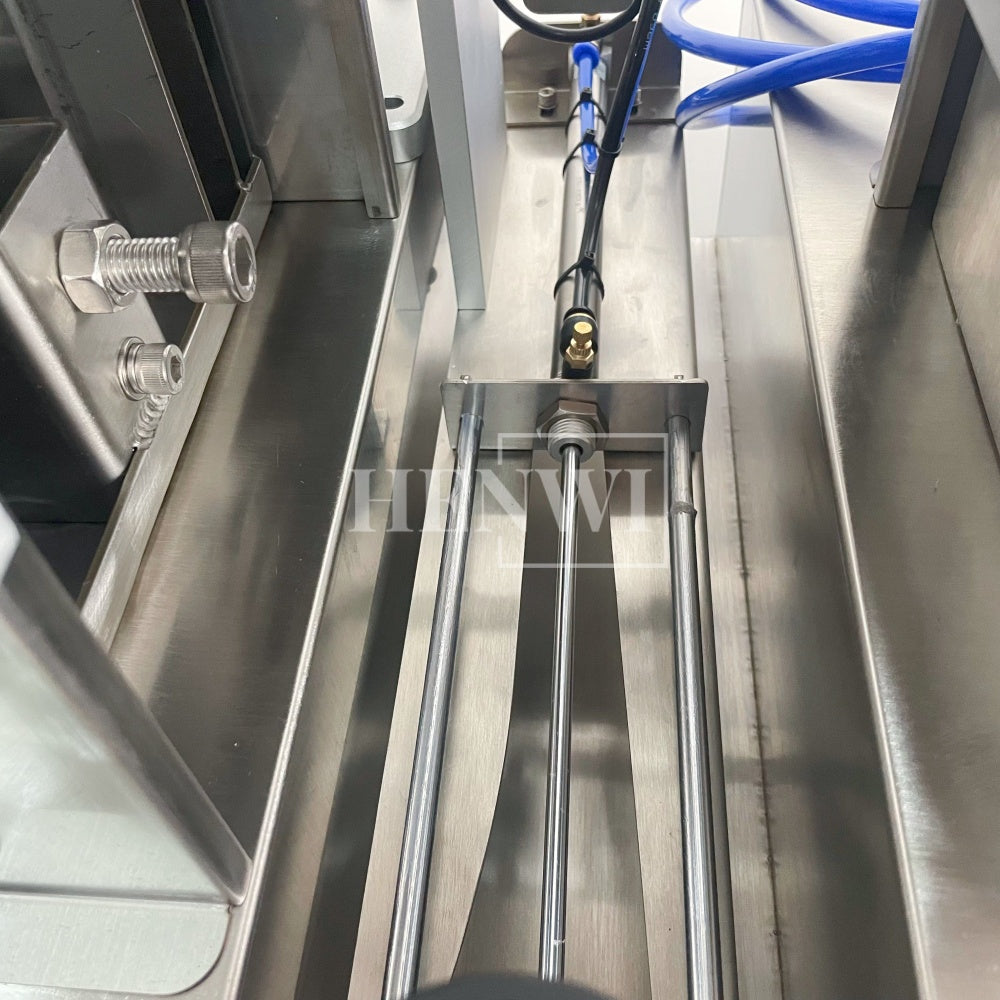 Henwi HWFM-S-VF1 Полуавтоматическая машина для розлива и упаковки жидкостей с одной насадкой Вертикальный наполнитель для бутылок с 1 головкой