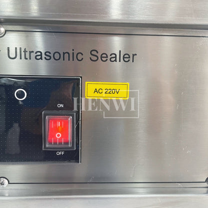 Henwi HWFM-S-VF1 Полуавтоматическая машина для розлива и упаковки жидкостей с одной насадкой Вертикальный наполнитель для бутылок с 1 головкой