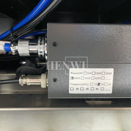 Henwi HWFM-S-VF1 Полуавтоматическая машина для розлива и упаковки жидкостей с одной насадкой Вертикальный наполнитель для бутылок с 1 головкой