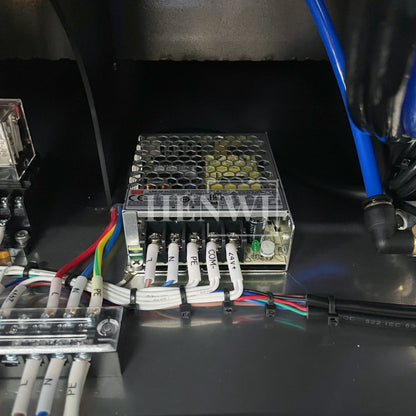 Henwi HWFM-S-VF1 Полуавтоматическая машина для розлива и упаковки жидкостей с одной насадкой Вертикальный наполнитель для бутылок с 1 головкой