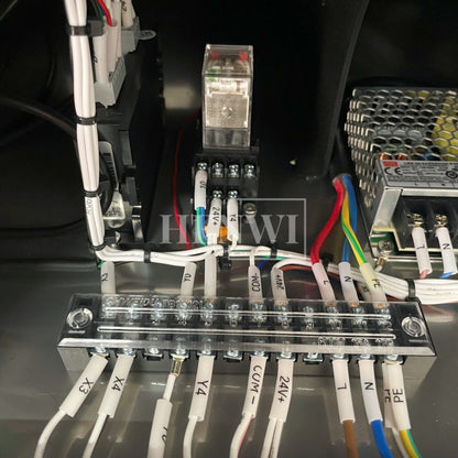 Henwi HWFM-S-VF1 Полуавтоматическая машина для розлива и упаковки жидкостей с одной насадкой Вертикальный наполнитель для бутылок с 1 головкой