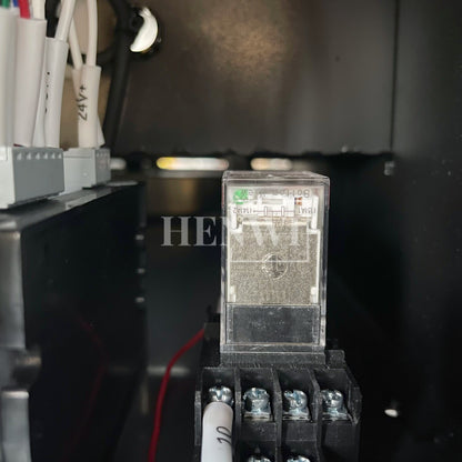 Henwi HWFM-S-VF1 Полуавтоматическая машина для розлива и упаковки жидкостей с одной насадкой Вертикальный наполнитель для бутылок с 1 головкой