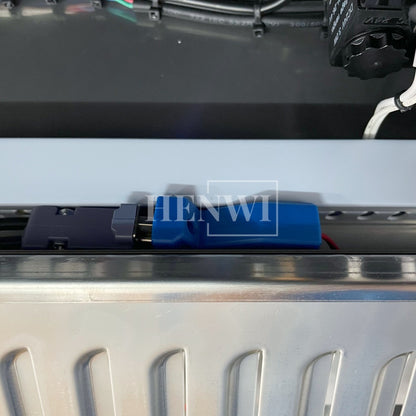 Henwi HWFM-S-VF1 Полуавтоматическая машина для розлива и упаковки жидкостей с одной насадкой Вертикальный наполнитель для бутылок с 1 головкой