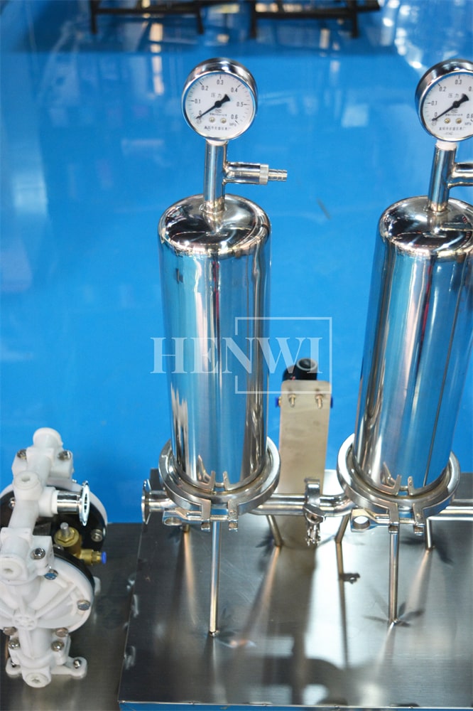 Tanque mezclador de calentamiento y homogeneización de emulsión al vacío con tapa de elevación hidráulica Henwi HWVM-LT-500L