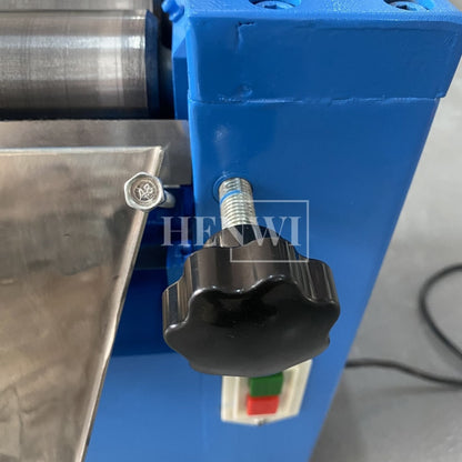 Henwi HWKH-S65 Model Three Roll Mill Lipstick Raw Material Lipgloss Powder Grinding Crushing Machine Eye Shadow Makeup Powder Pulverizer