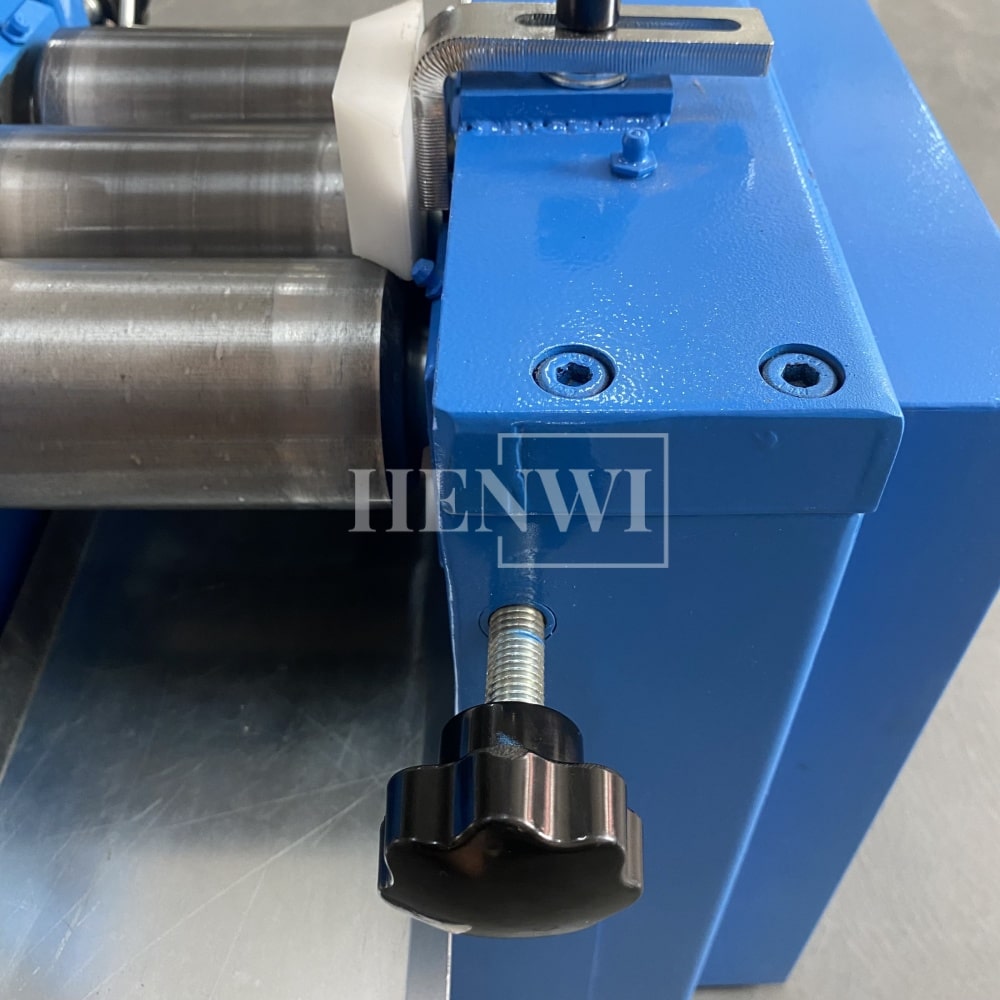 Henwi HWKH-S65 Model Three Roll Mill Lipstick Raw Material Lipgloss Powder Grinding Crushing Machine Eye Shadow Makeup Powder Pulverizer