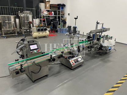 Henwi HWFCL- Desktop Model 1 Nozzle  Gear Pump Model Liquid Filling Bottling Machine with 1 Station Capping Machine with Double Sides Square / Flat Bottle Labeling Machine
